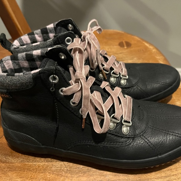 Keds Dream  Foam Boots - Picture 2 of 6